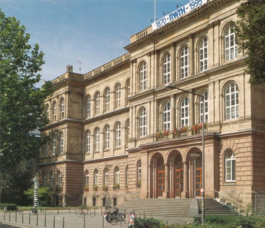 Hauptgebäude der RWTH Aachen | © RWTH